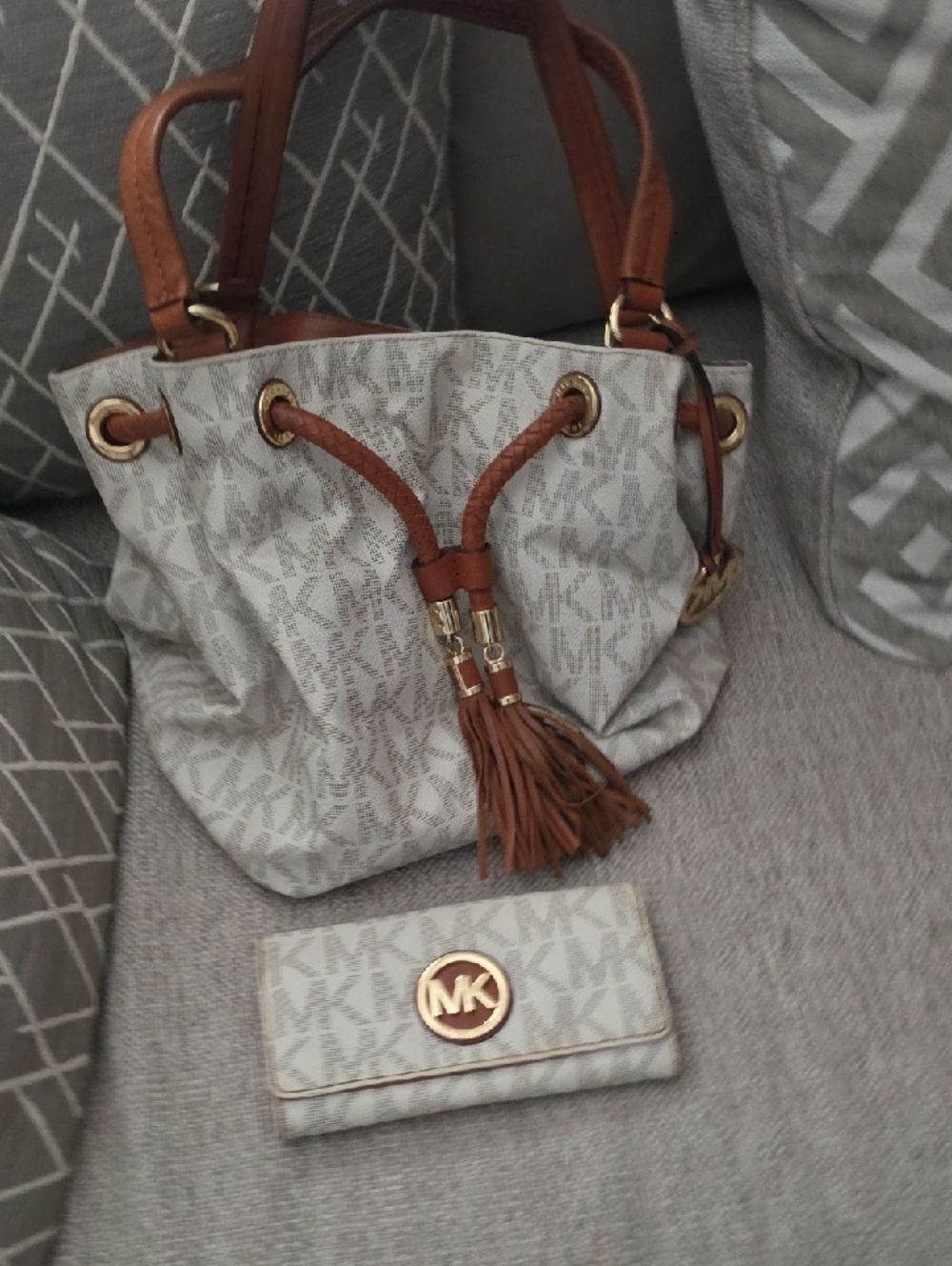 Michael Kors Cream & Brown Logo Drawstring Tote with Tassel